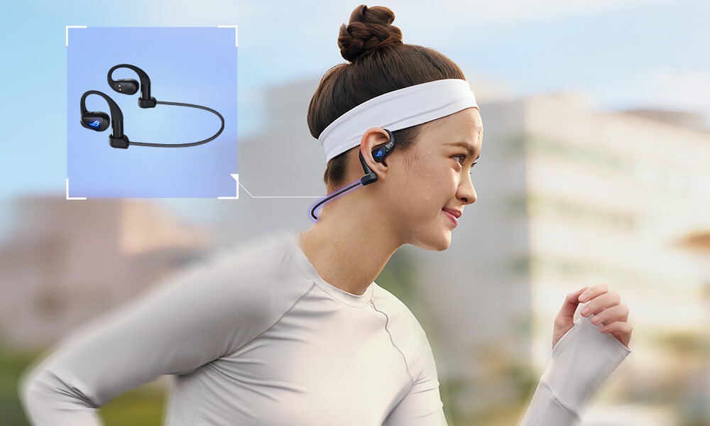 Frau trägt ROG Cetra Open Wireless mit abnehmbarem reflektierendem Nackenband